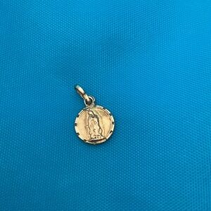 Gold Oval Pendant Charm